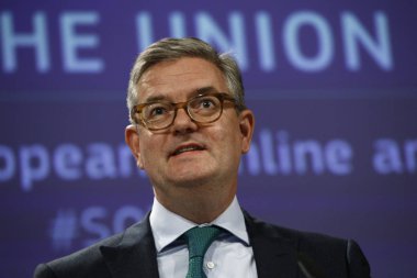 Avrupa Komisyonu Üyeleri ter karşı bir basın toplantısı düzenledi