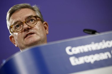 Avrupa Komisyonu Üyeleri ter karşı bir basın toplantısı düzenledi