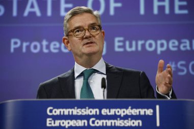 Avrupa Komisyonu Üyeleri ter karşı bir basın toplantısı düzenledi