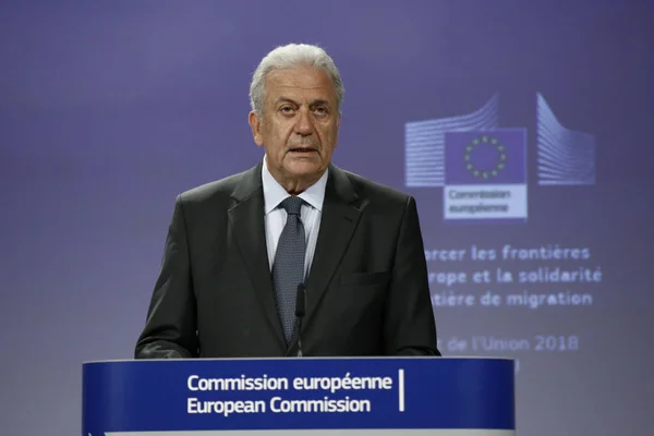 Comisario de Migración de la UE Dimitris Avramopoulos — Foto de Stock