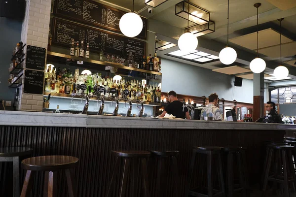 Innenansicht Einer Typisch Belgischen Bar Brüssel Belgien Mai 2019 — Stockfoto