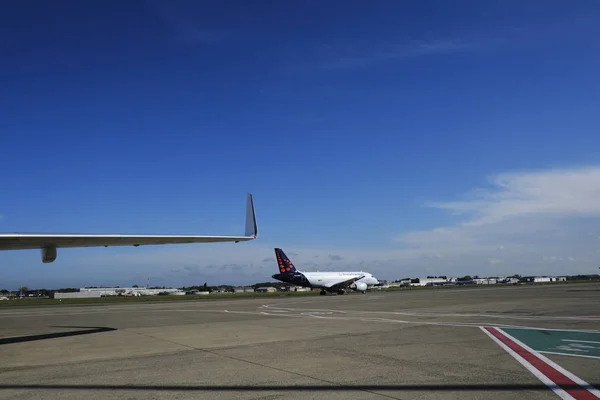 Avion Compagnie Brussels Airlines Est Assis Sur Tarmac Bruxelles Belgique — Photo