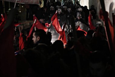 Üçüncü değerlendirmenin yeni çoklu tasarısının oylanmını protesto, 15 Ocak 2018'de Yunanistan'ın başkenti Atina'da.         
