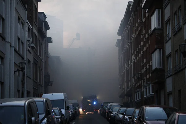 Incêndio maciço atravessa vários edifícios, Bruxelas — Fotografia de Stock