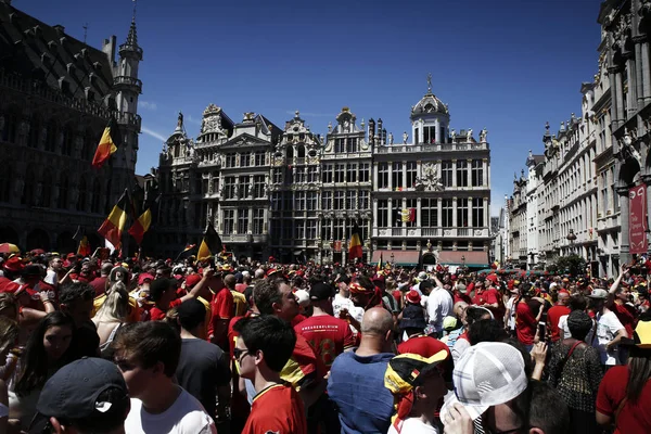 Fãs do time de futebol belga celebram, Bélgica — Fotografia de Stock