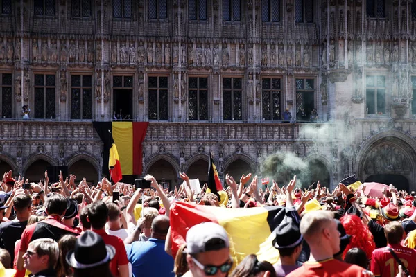 Los aficionados al fútbol belga celebran, Bélgica — Foto de Stock
