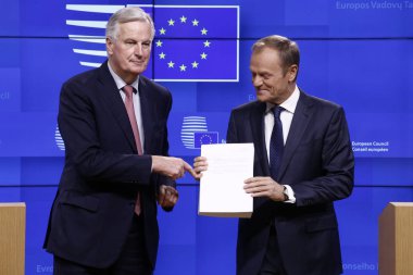 Avrupa Birliği'nde Brexit geri çekilme anlaşması taslağı teslim 