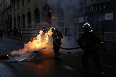 Paris'te Sarı Yelekler Protesto, Fransa