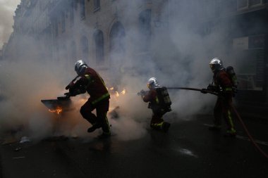 Paris'te Sarı Yelekler Protesto, Fransa