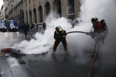Paris'te Sarı Yelekler Protesto, Fransa