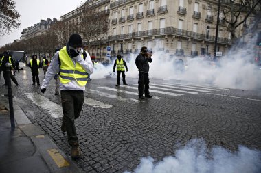 Paris'te Sarı Yelekler Protesto, Fransa