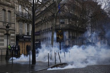 Paris'te Sarı Yelekler Protesto, Fransa