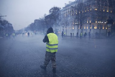 Paris'te Sarı Yelekler Protesto, Fransa
