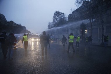 Paris'te Sarı Yelekler Protesto, Fransa