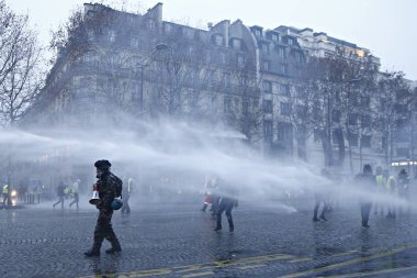 Paris'te Sarı Yelekler Protesto, Fransa