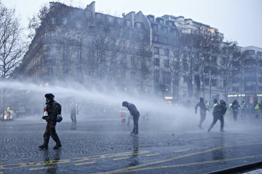 Paris'te Sarı Yelekler Protesto, Fransa