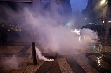 Paris'te Sarı Yelekler Protesto, Fransa