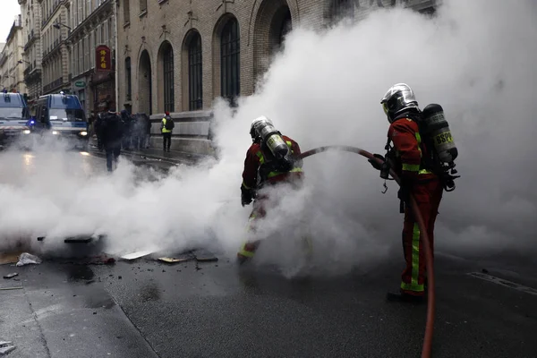 フランス・パリで黄色いベスト抗議 — ストック写真