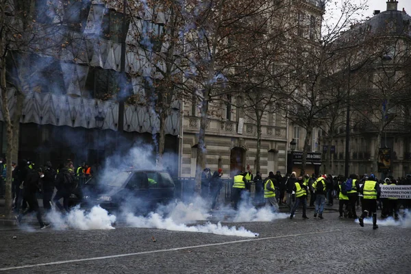 Protesta de chalecos amarillos en París, Francia — Foto de Stock