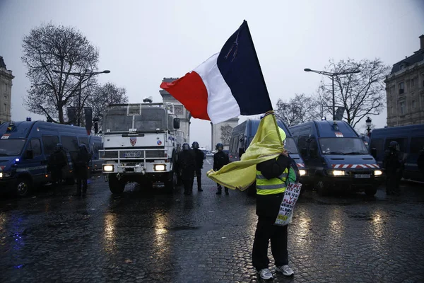 Žlutá vesta protestu v Paříži, Francie — Stock fotografie