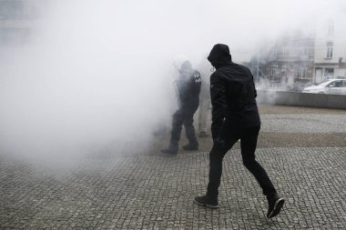 16 Aralık 2018'de Belçika'nın Başkenti Brüksel'de Marakeş Göç Paktı'nı protesto eden aşırı sağcı lar çevik kuvvetle çatıştı.