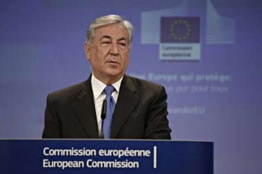 Ab Komisyonu Başkanı Karmenu Vella,Brüksel'den basın açıklaması