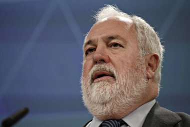 Avrupa Birliği Komisyon Üyeleri tarafından yapılan basın açıklamasının üçüncü 'Avrupa 