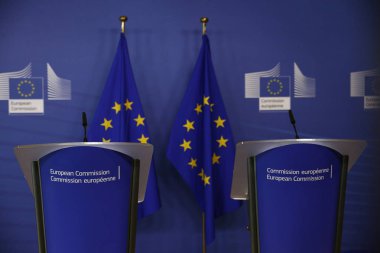 AB Komiseri Maros Sefcoviç ve Federal Maliye Bakanı P