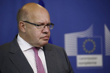 AB Komiseri Maros Sefcoviç ve Federal Maliye Bakanı P