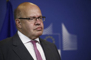 AB Komiseri Maros Sefcoviç ve Federal Maliye Bakanı P