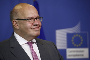 AB Komiseri Maros Sefcoviç ve Federal Maliye Bakanı P