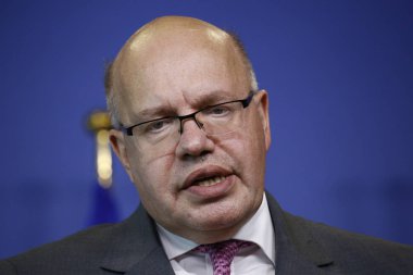 AB Komiseri Maros Sefcoviç ve Federal Maliye Bakanı P