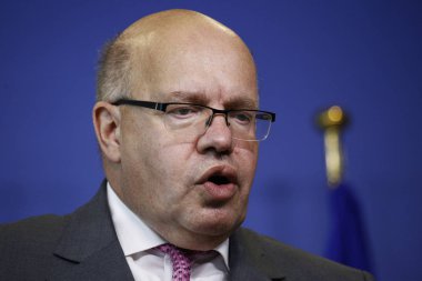 AB Komiseri Maros Sefcoviç ve Federal Maliye Bakanı P