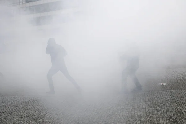 Krajní Pravdomluvní Stoupenci Střetávají Policií Nepokojů Během Protestu Proti Marrakešskému — Stock fotografie