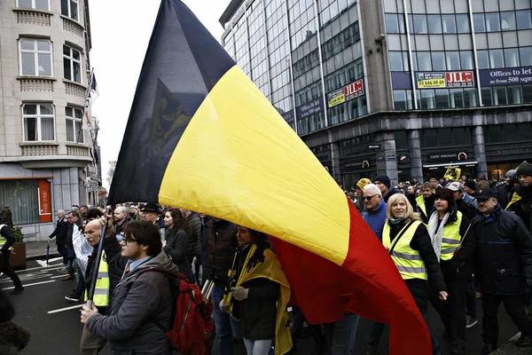 Krajní Pravní Příznivci Mávli Vlajkou Flander Když Podílejí Protest Proti — Stock fotografie