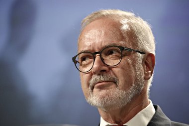 AK Başkanı Jean-Claude Juncker ve Başkanlık'ın basın toplantısı