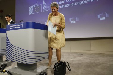Komisyon Üyesi Margrethe Vestager tarafından Luxembour basın toplantısı