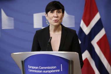 Brüksel,Belçika 20 Mart 2018. AB Dış Politika Yüksek Temsilcisi Federica Mogherini ve Norveç Savunma Bakanı Ine Marie Eriksen Soreide, Filistin için Uluslararası bağış grubunun yıllık bahar toplantısı öncesinde bir basın toplantısı düzenlediler.