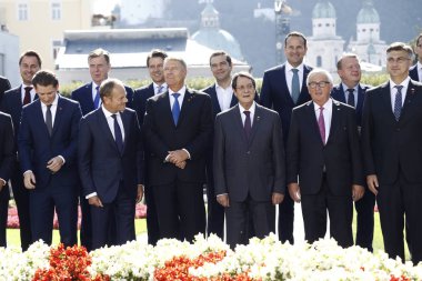 Aile fotoğrafı - 28 devlet başkanı veya gove gayri resmi toplantı
