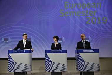 Ab Komisyon Üyeleri tarafından Sonbahar Dönemi Paketi'nde basın toplantısı