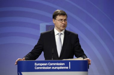 Ab Komisyon Üyeleri tarafından Sonbahar Dönemi Paketi'nde basın toplantısı