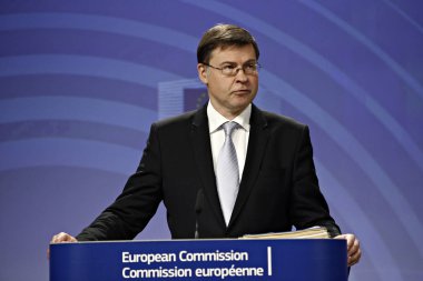 Ab Komisyon Üyeleri tarafından Sonbahar Dönemi Paketi'nde basın toplantısı