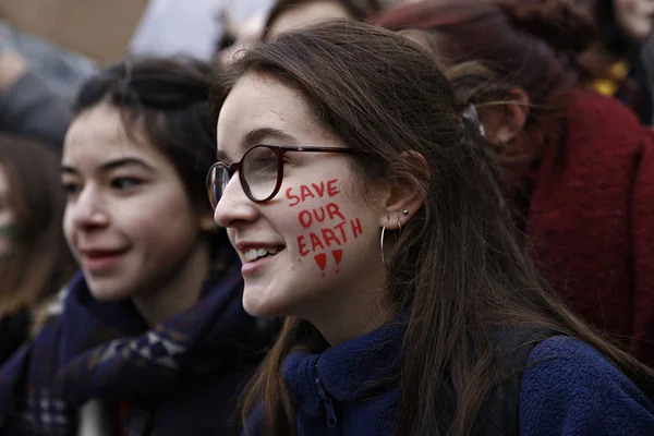 Manifestación para exigir de inmediato una acción sobre el cambio climático en — Foto de Stock