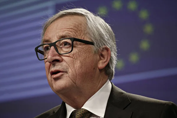 EU-kommissionens ordförande Jean-Claude Juncker levererar — Stockfoto