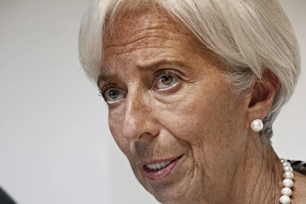 La directora del FMI, Christine Lagarde, asiste a una conferencia de prensa, L —  Fotos de Stock