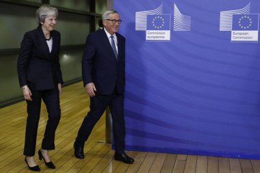 Birleşik Krallık Başbakanı Theresa May arasında toplantı