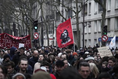 22 Mayıs 2018'de Fransa'nın Başkenti Paris'te reformlara karşı ulusal grev günü düzenlenen gösteriye katılan protestocular