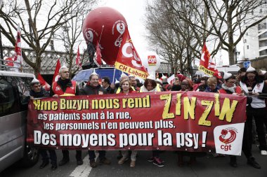 22 Mayıs 2018'de Fransa'nın Başkenti Paris'te reformlara karşı ulusal grev günü düzenlenen gösteriye katılan protestocular