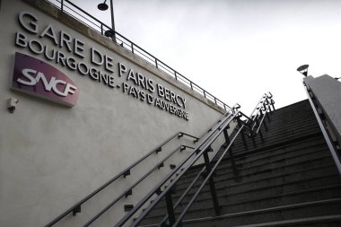 Paris,Fransa Mar. 22,2018. Gare de Bercy tren istasyonu Fransız Sncf demiryolu işçileri tarafından ülke çapında grev sırasında