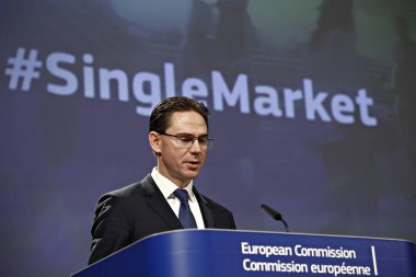 Başkan Yardımcısı Jyrki Katainen ve Komisyon tarafından basın toplantısı